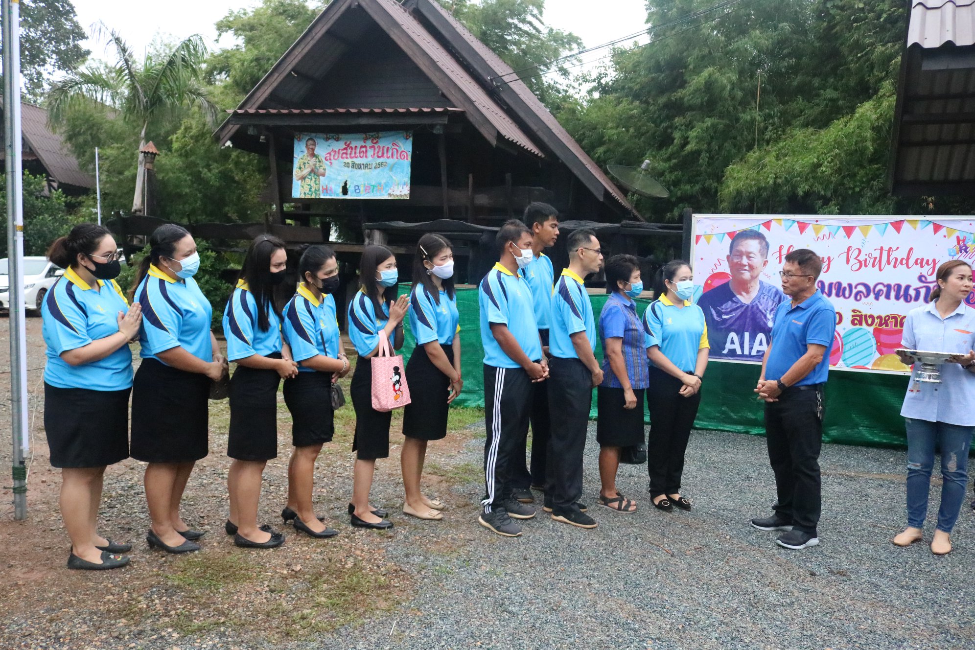 ร่วมอวยพรวันคล้ายวันเกิดท่านนายกไพโรจน์ เที่ยงธรรม นายกองค์การบริหารส่วนตำบลบ้านแก้ง 