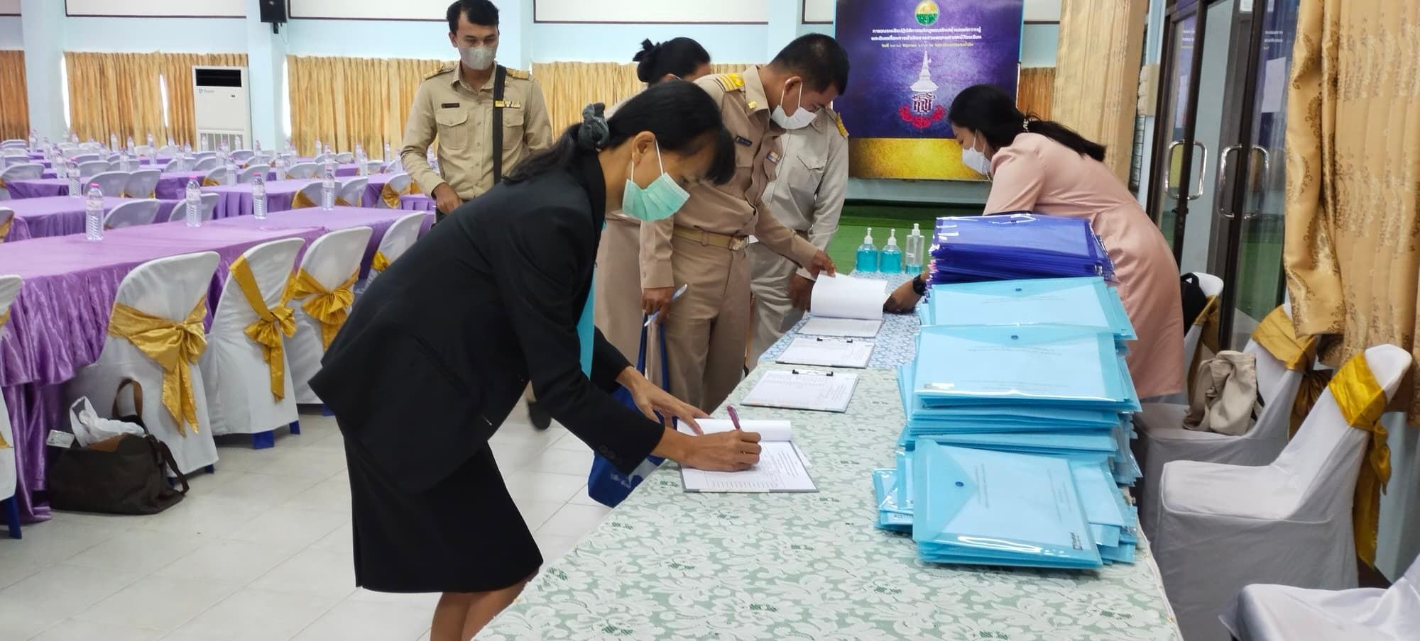 การอบรมเชิงปฏิบัติการ หลักสูตรเสริมสร้างองค์ความรู้และขับเคลื่อนการดำเนินงานสวนพฤกษศาสตร์โรงเรียน ตามโครงการสวนพฤษศาสตร์โรงเรียน เพื่อการอนุรักษ์พันธุกรรมพืช อันเนื่องมาจากพระราชดำริ  ประจำปีงบประมาณ 2565